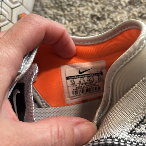 Nike Free TR Flynit Sneakers size 12 - Picture 5 of 5